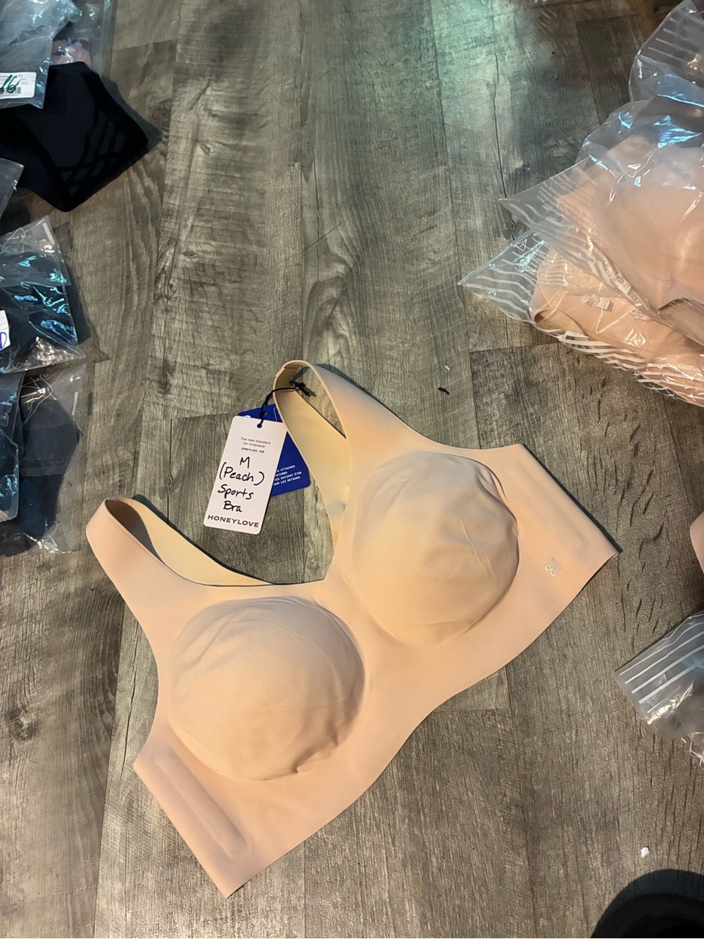 Women’s Honeylove SoftForm Bra LiftWear V Neck New NWT SZ Med Blush